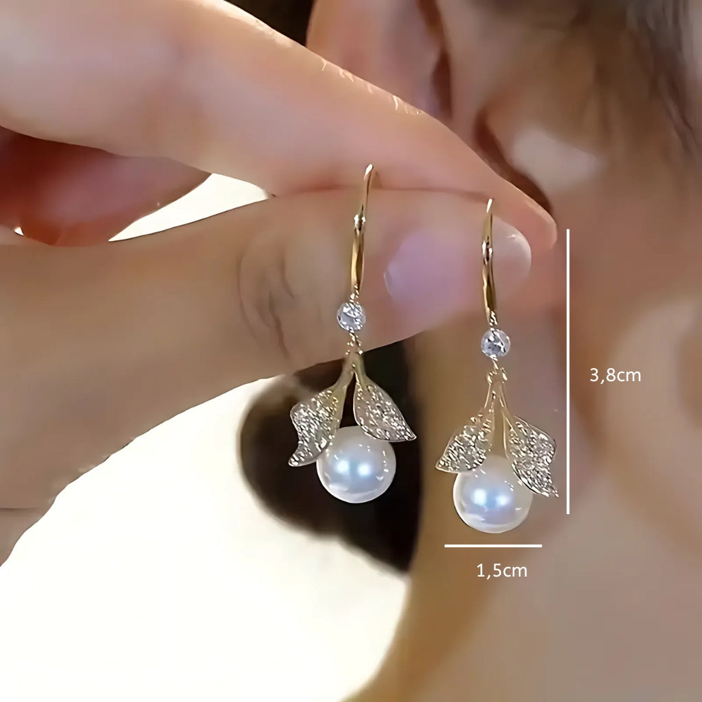 size reference of gold pearl leaf drop earrings 3.8 cm